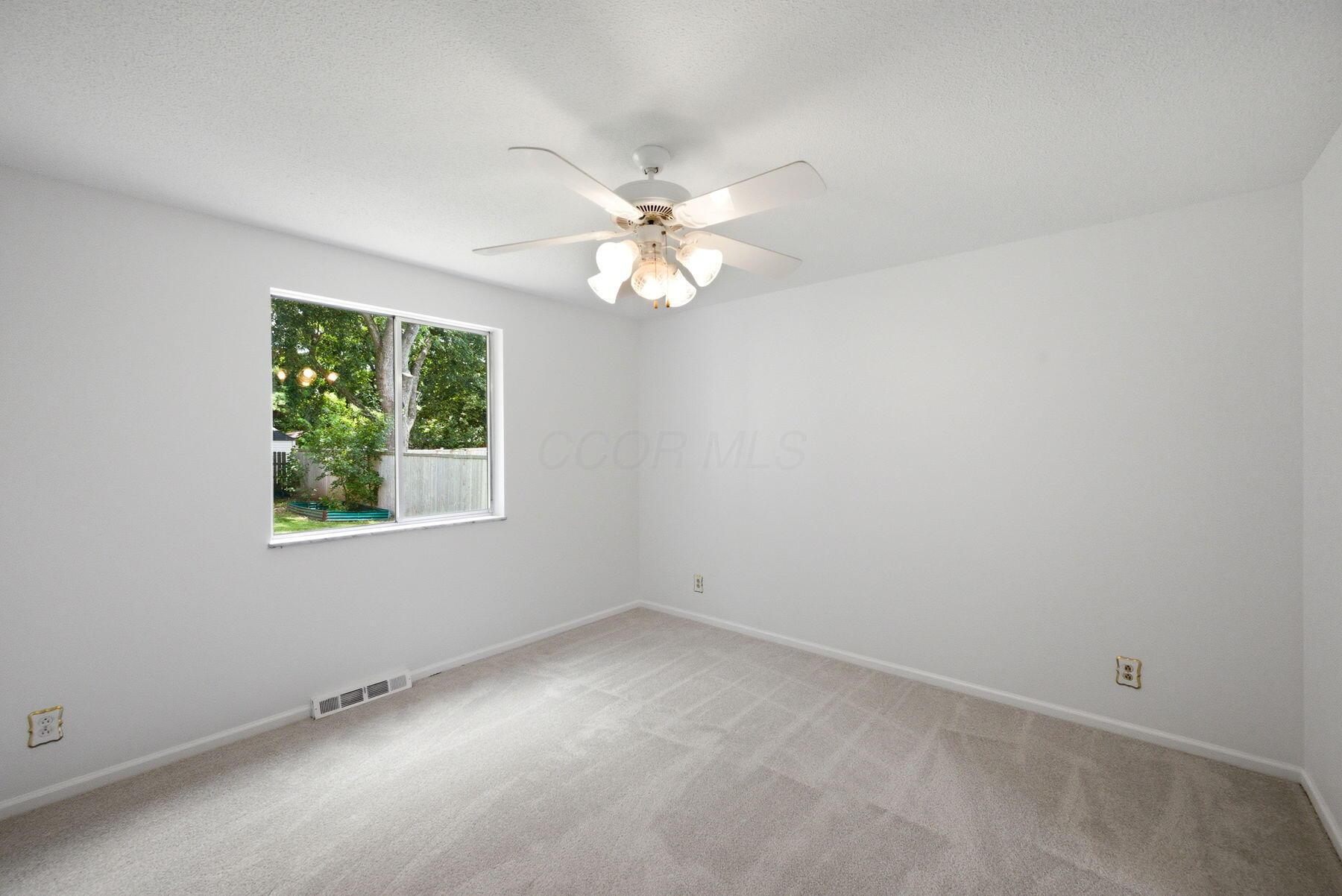 180 Landover Road Columbus, OH 43230 - Photo 22 of 60 formal dining room