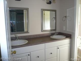 25 Dockham Road Columbiaville, MI 48421 - Photo 13 of 14 Master Bath.jpg