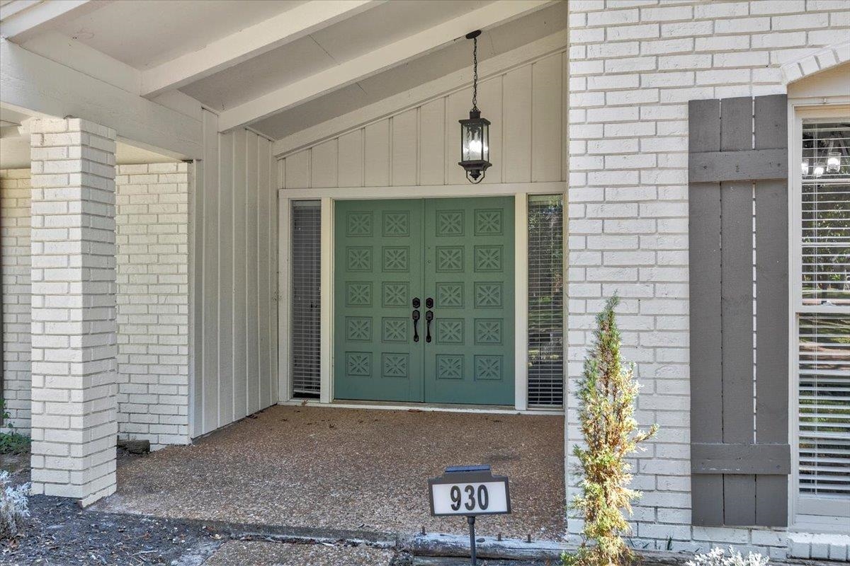 930 Hibiscus Circle Beaumont, TX 77706 - Photo 2 of 29