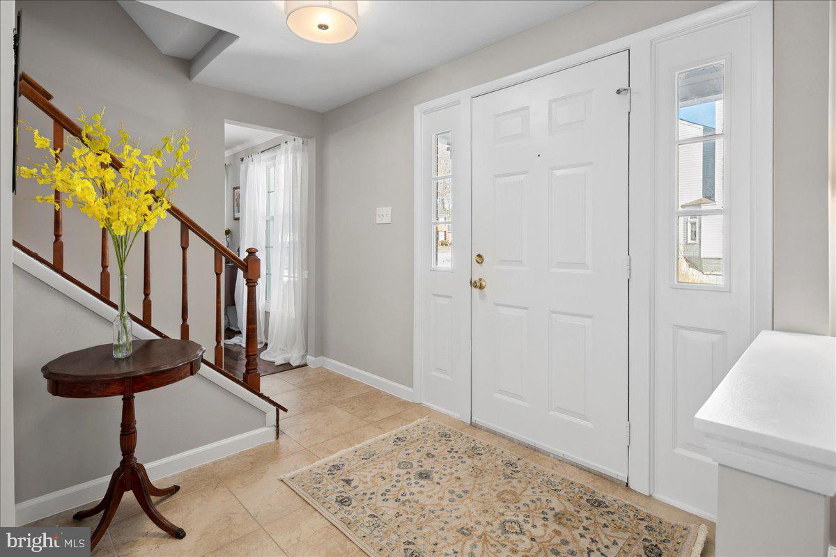 8218 Rushing Creek Drive Springfield, VA 22153 - Photo 7 of 94 Gallery Image 7