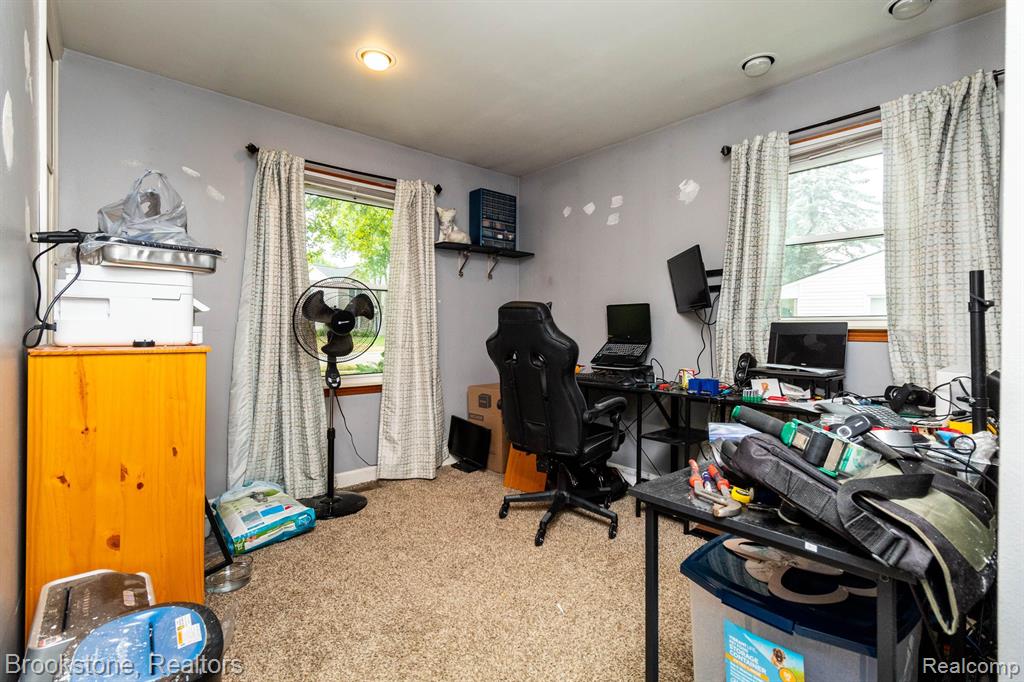 3263 Avon Manor Road Rochester Hills, MI 48307 - Photo 22 of 33