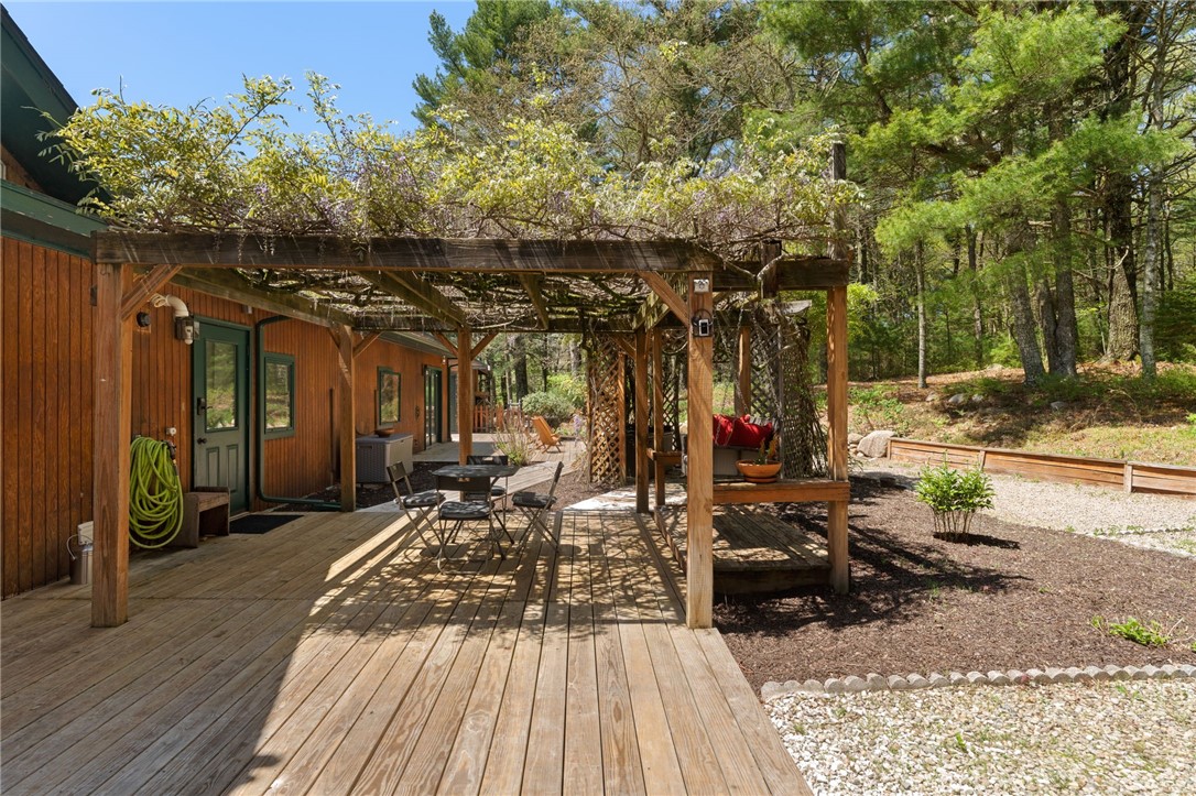 336 Switch Road Richmond, RI 02832 - Photo 5 of 50