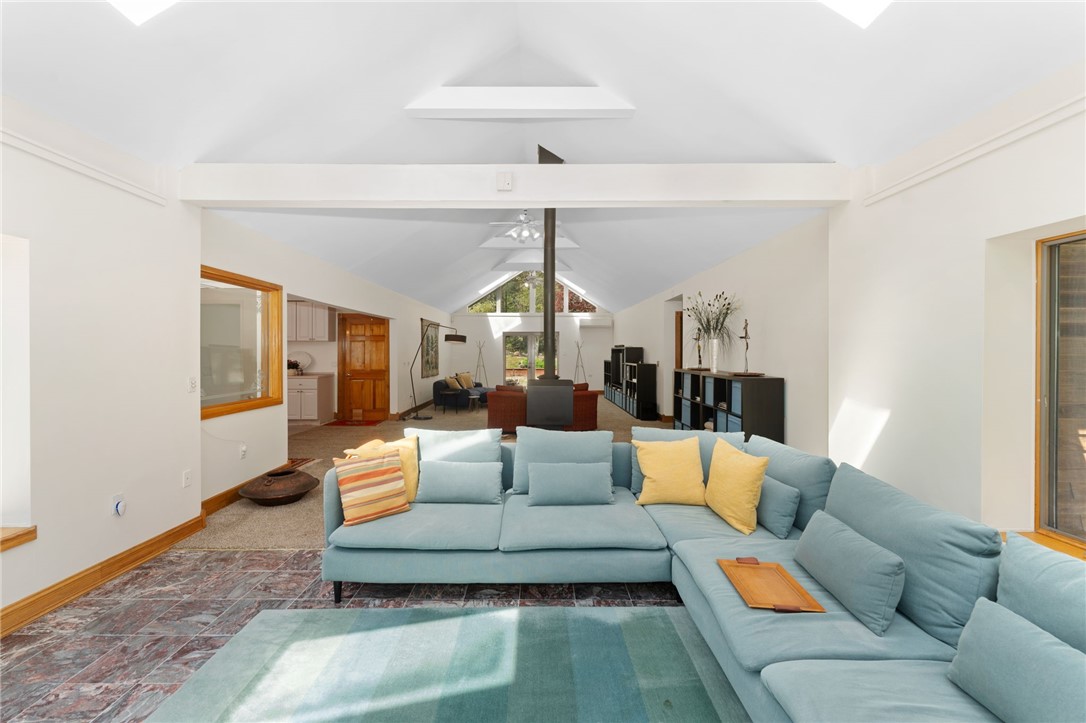 336 Switch Road Richmond, RI 02832 - Photo 7 of 50