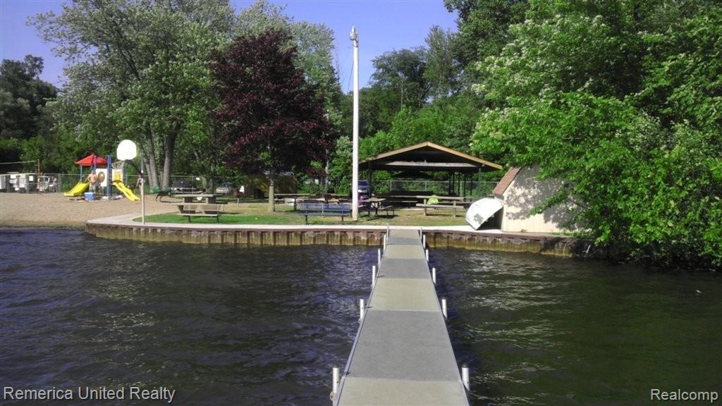 845 Sleeth Road Commerce Township, MI 48382 - Photo 4 of 24 docking facilities