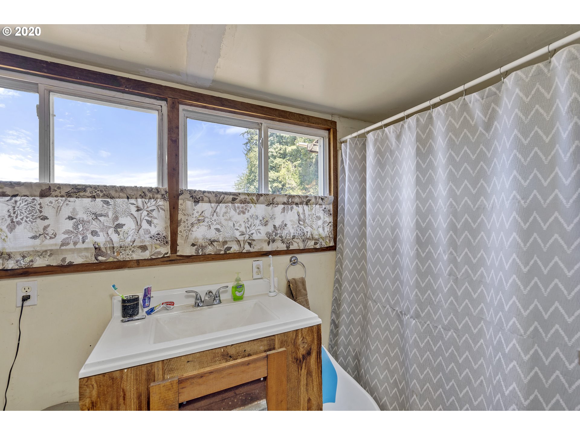 29980 Southeast Lawrence Road Estacada, OR 97023 - Photo 17 of 32 Gallery Image 17