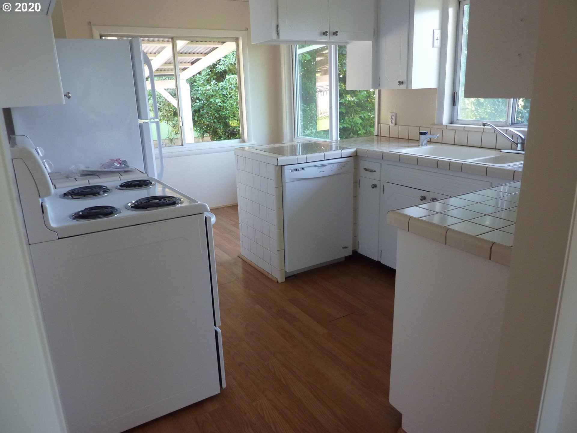 29980 Southeast Lawrence Road Estacada, OR 97023 - Photo 10 of 32 Gallery Image 10