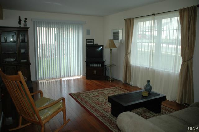 5594 North Coplay Road Whitehall, PA 18052 - Photo 2 of 16 Gallery Image 2
