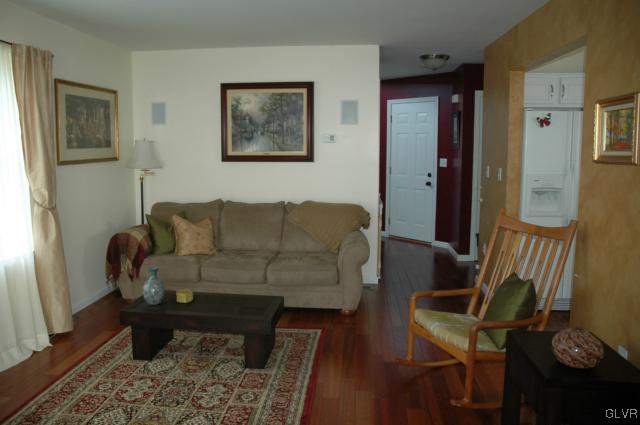 5594 North Coplay Road Whitehall, PA 18052 - Photo 3 of 16 Gallery Image 3