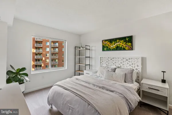 $399,900 | 3101 North Hampton Drive, Unit 1014, Alexandria, VA 22302