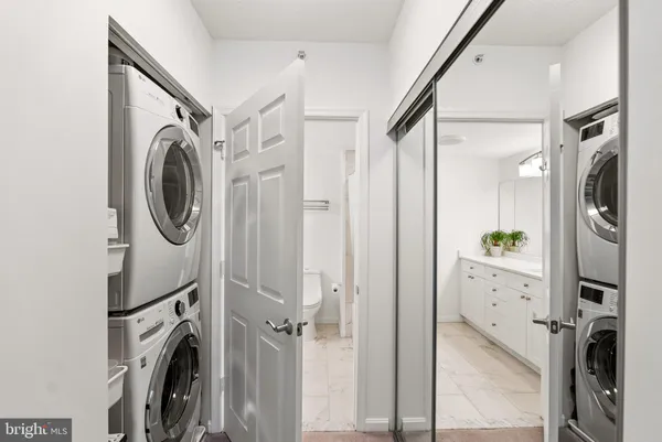 $399,900 | 3101 North Hampton Drive, Unit 1014, Alexandria, VA 22302