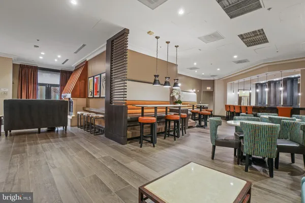 $399,900 | 3101 North Hampton Drive, Unit 1014, Alexandria, VA 22302