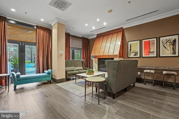 $399,900 | 3101 North Hampton Drive, Unit 1014, Alexandria, VA 22302