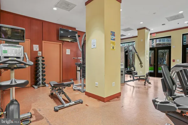 $399,900 | 3101 North Hampton Drive, Unit 1014, Alexandria, VA 22302