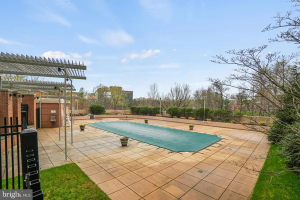 $399,900 | 3101 North Hampton Drive, Unit 1014, Alexandria, VA 22302