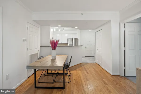 $399,900 | 3101 North Hampton Drive, Unit 1014, Alexandria, VA 22302