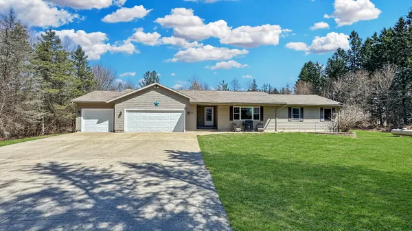 $390,000 | 5311 South 25 Road, Boon, MI 49618