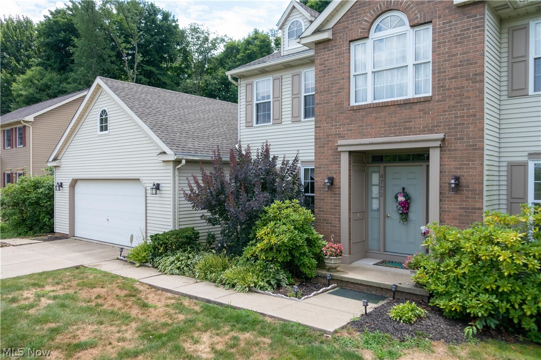 4772 Young Road Stow, OH 44224 - Photo 3 of 29 Gallery Image 3
