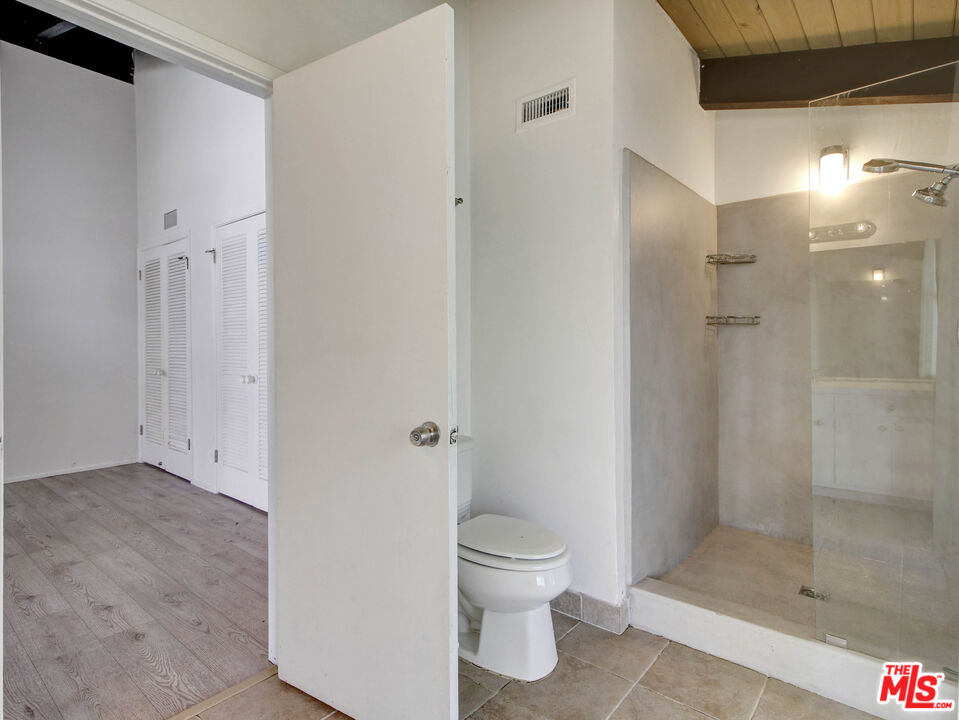 3557 Serra Road Malibu, CA 90265 - Photo 14 of 18