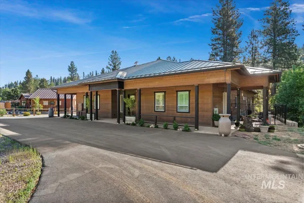 $998,000 | 22 Creekside Court, Garden Valley, ID 83622
