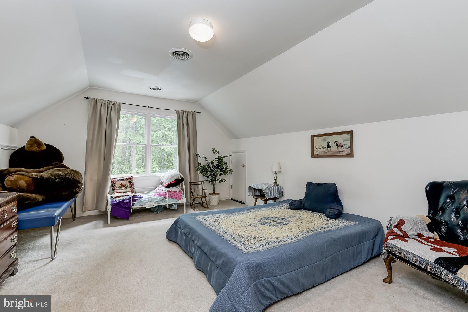 1195 Woods Road Westminster, MD 21158 - Photo 22 of 32 HUGE Bedroom