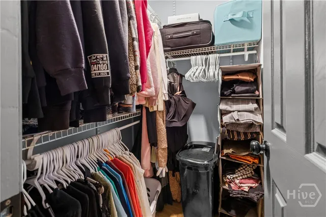 $2,400 | 31 Austin Drive, Savannah, GA 31419