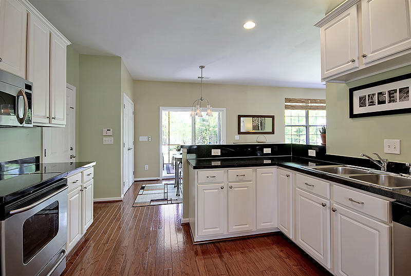 9464 Ayscough Road Summerville, SC 29485 - Photo 17 of 28 Kitchen3