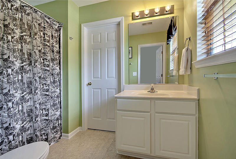 9464 Ayscough Road Summerville, SC 29485 - Photo 25 of 28 USBath