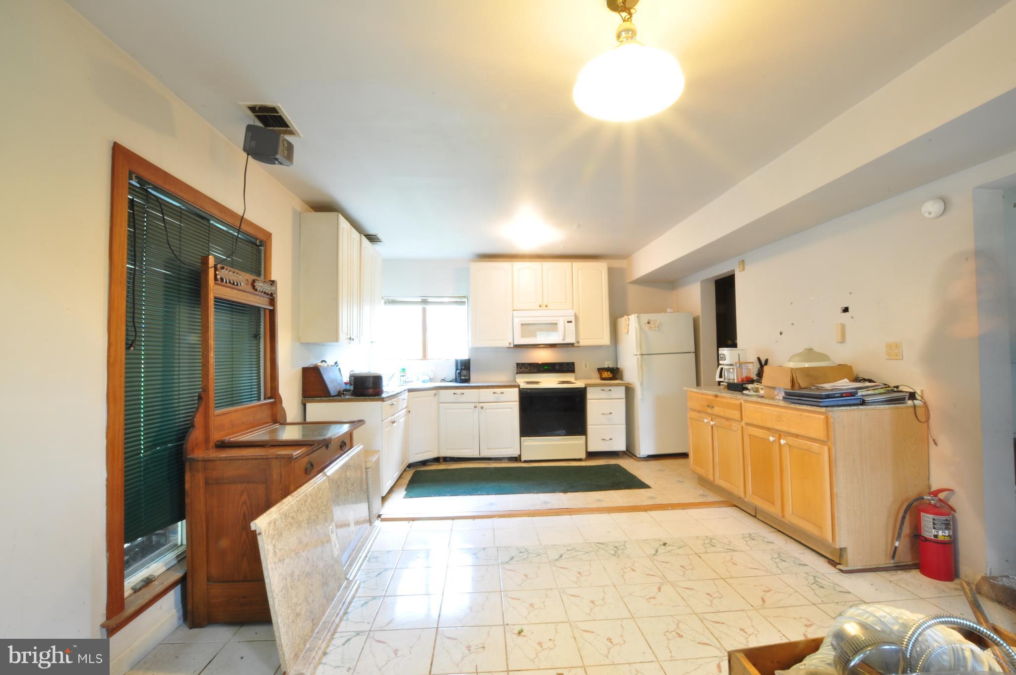 24115 Stringtown Road Clarksburg, MD 20871 - Photo 2 of 10 Country Kitchen/Dining Room Combo