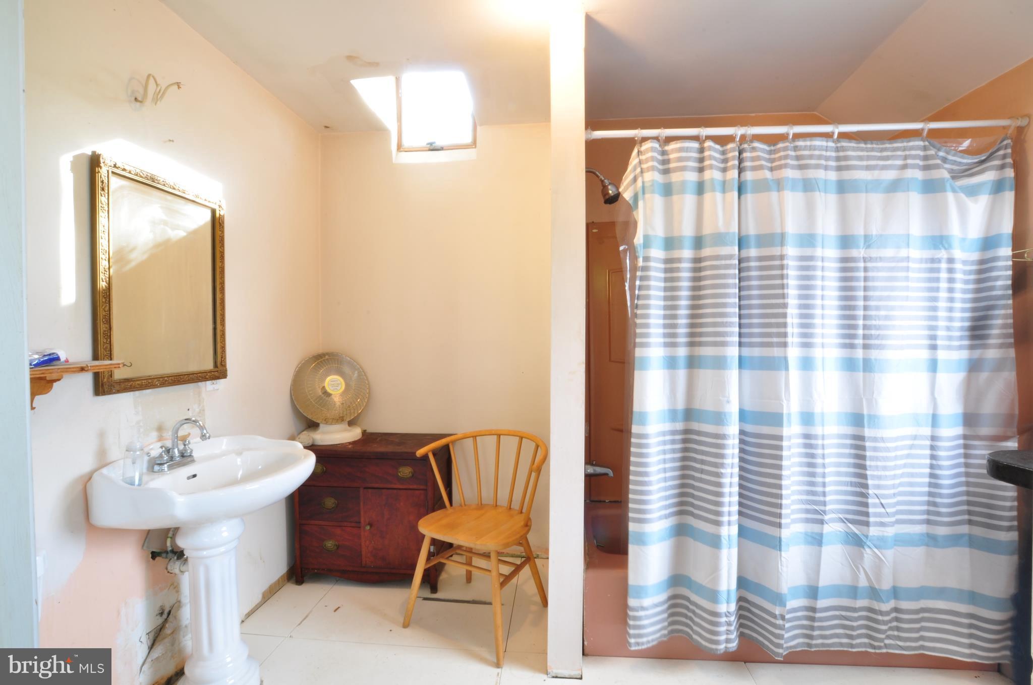 24115 Stringtown Road Clarksburg, MD 20871 - Photo 10 of 10 Bath (Master)