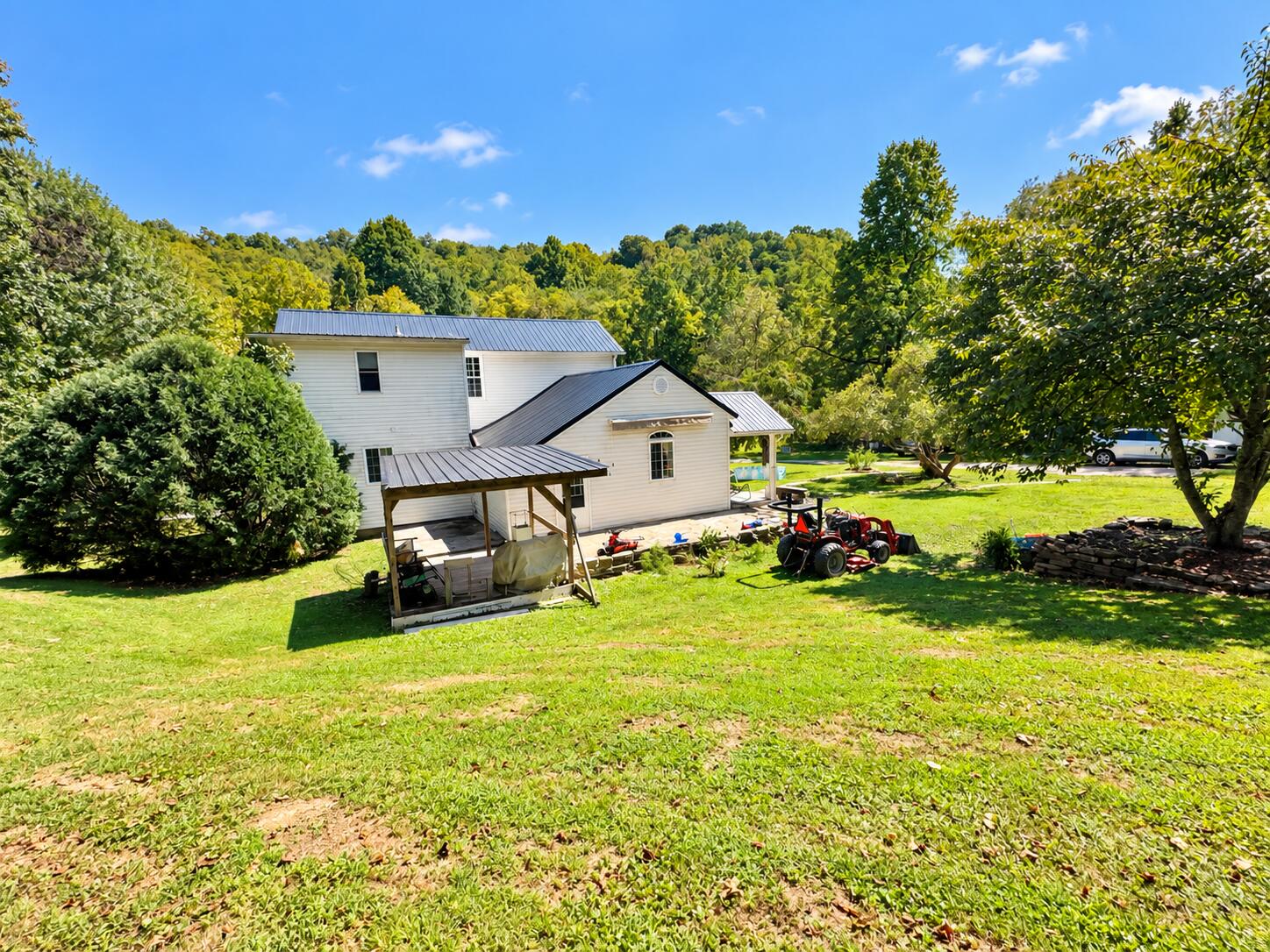 3067 South Ripley Road Maysville, KY 41056 - Photo 6 of 64 E91FEA5D-C6E3-474F-B126-472870F9B7C4