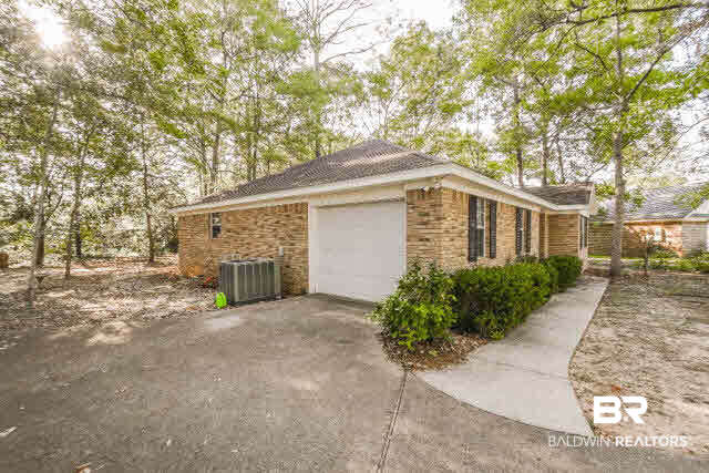 10 Oleander Circle Foley, AL 36535 - Photo 4 of 26 Side Entry Parking
