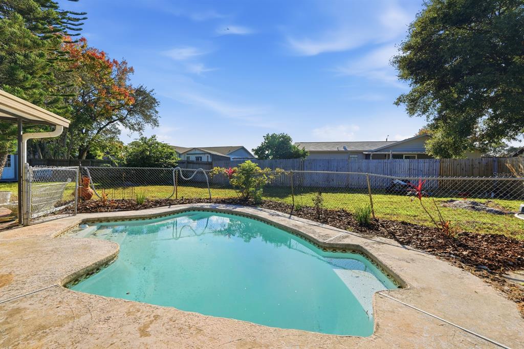 93 Glass Court Port Orange, FL 32129 - Photo 2 of 42