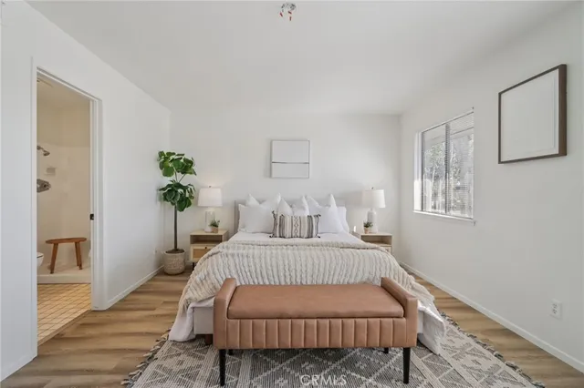 $784,900 | 5566 Aldershot Walk, Westminster, CA 92683