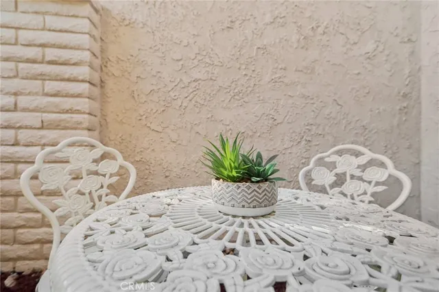 $784,900 | 5566 Aldershot Walk, Westminster, CA 92683