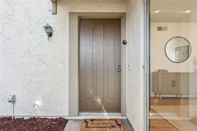 $784,900 | 5566 Aldershot Walk, Westminster, CA 92683