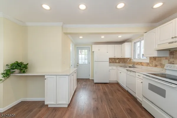 $3,000 | 108 Lafayette Street, Hackettstown, NJ 07840