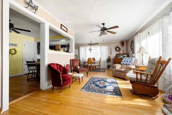 $184,900 | 337 Mac Arthur Parkway, Oneida, NY 13421