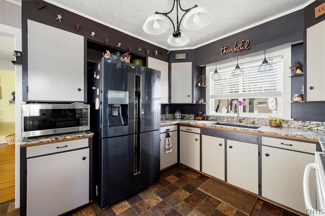 337 Mac Arthur Parkway Oneida, NY 13421 - Photo 18 of 46