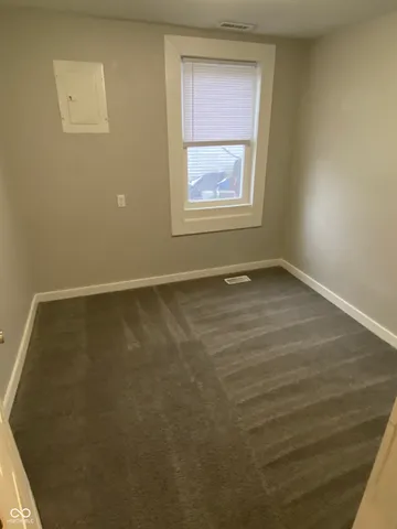 $1,050 | 1820 South M Street, Elwood, IN 46036