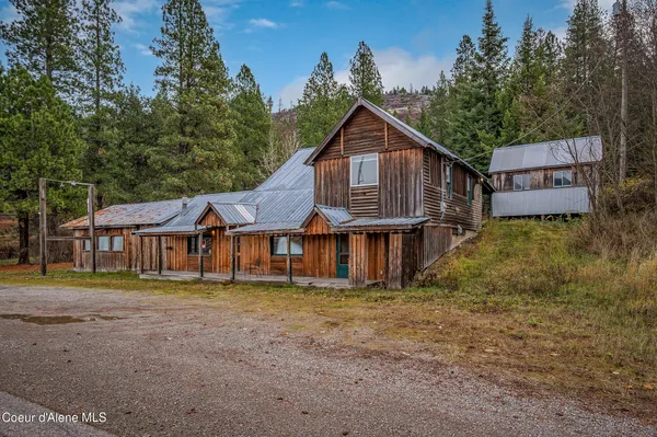 $485,000 | 22090 State Highway 3, Cataldo, ID 83810