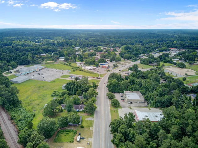 $200,000 | 3943 State Rd S-8-52, St. Stephen, SC 29479