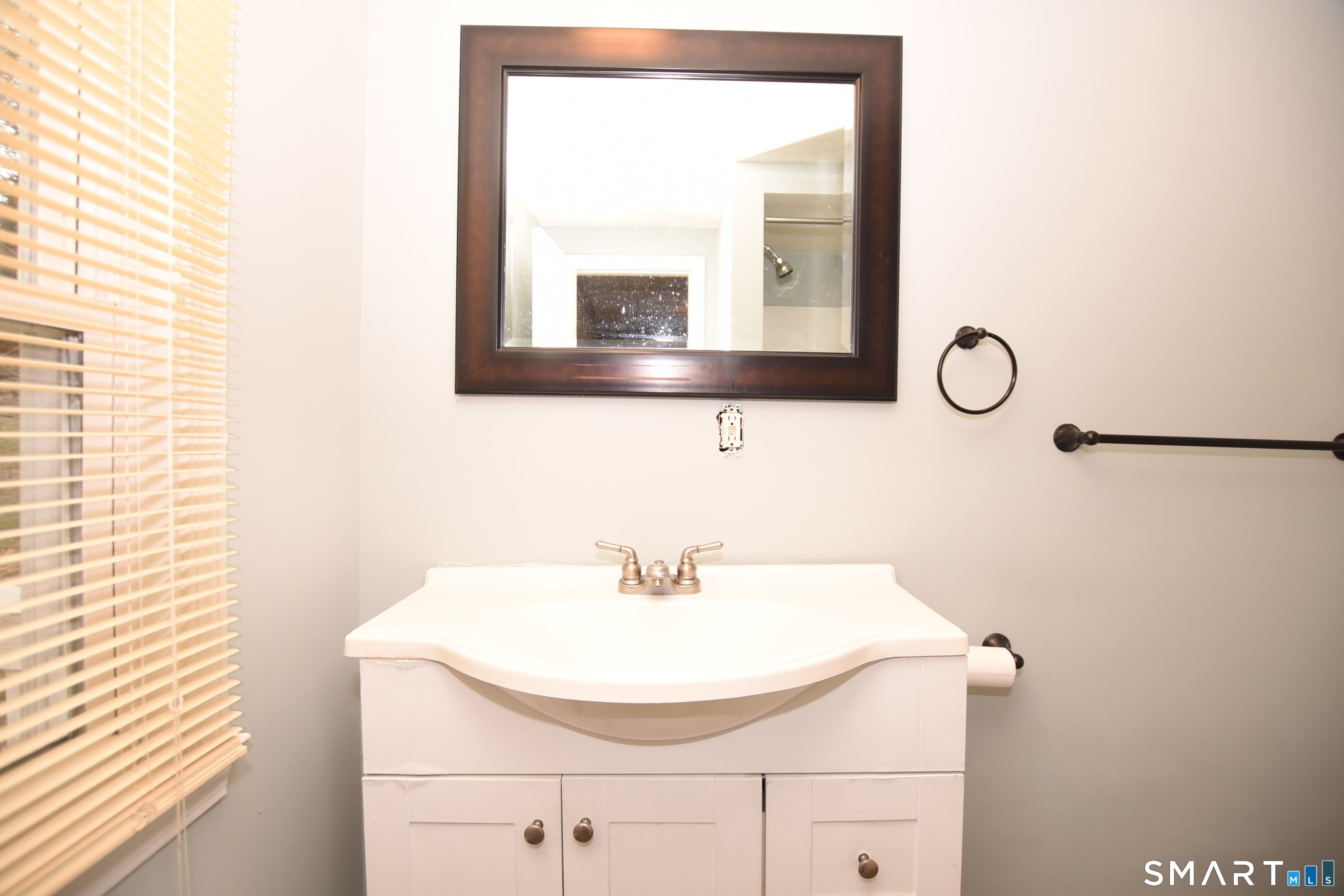 85 Stillson Road Waterbury, CT 06705 - Photo 18 of 34