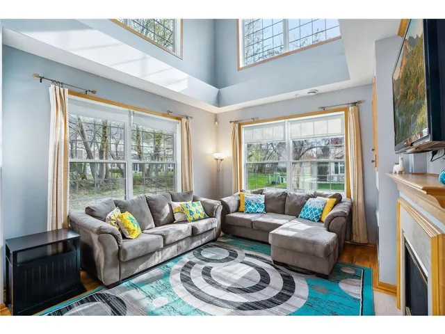 $2,750 | 13750 54th Avenue North, Unit 106, Plymouth, MN 55446