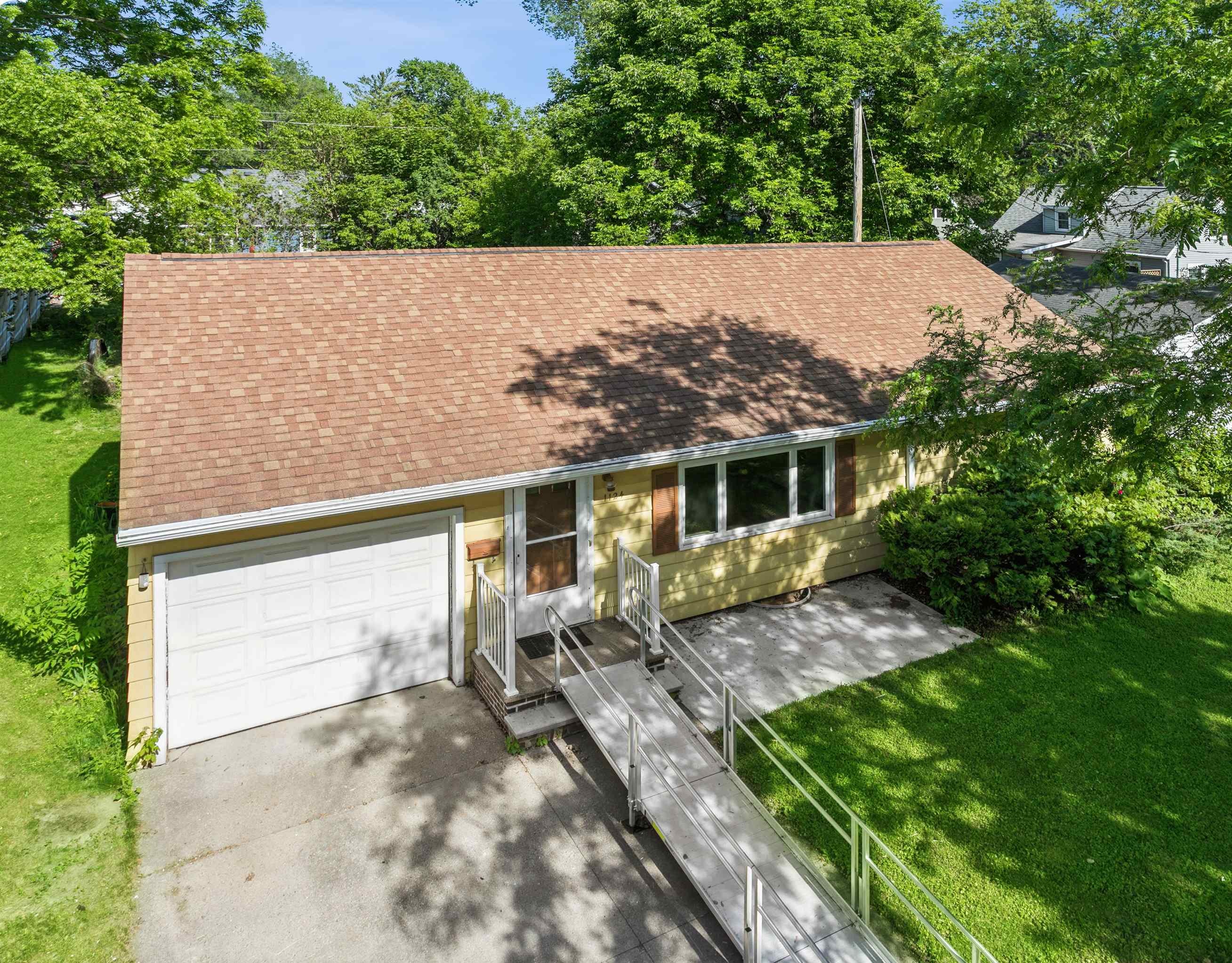 1124 Wisconsin Court Appleton, WI 54911 - Photo 1 of 15