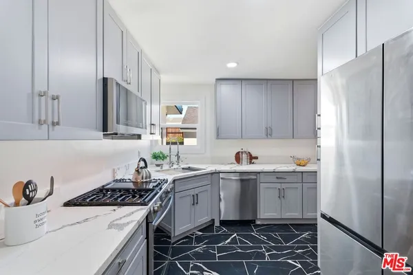 $1,044,990 | 11934 South Van Ness Avenue, Hawthorne, CA 90250