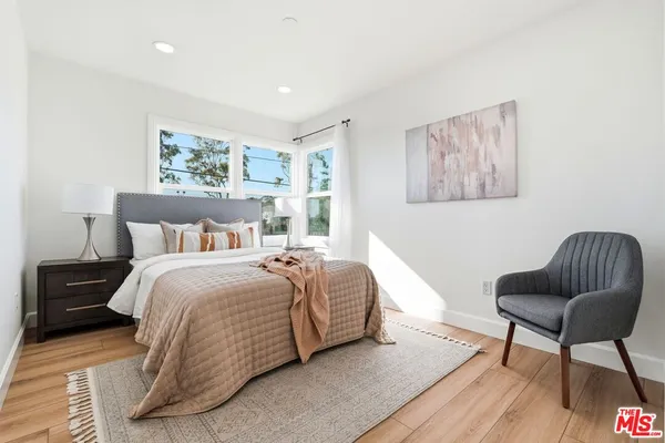 $1,044,990 | 11934 South Van Ness Avenue, Hawthorne, CA 90250