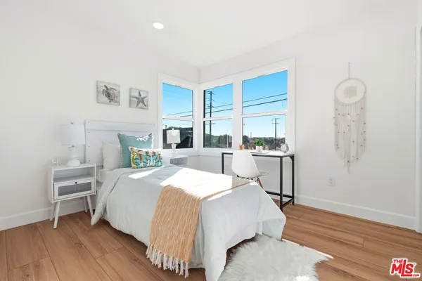 $1,044,990 | 11934 South Van Ness Avenue, Hawthorne, CA 90250