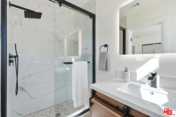 $1,044,990 | 11934 South Van Ness Avenue, Hawthorne, CA 90250