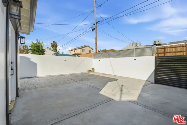 $1,044,990 | 11934 South Van Ness Avenue, Hawthorne, CA 90250