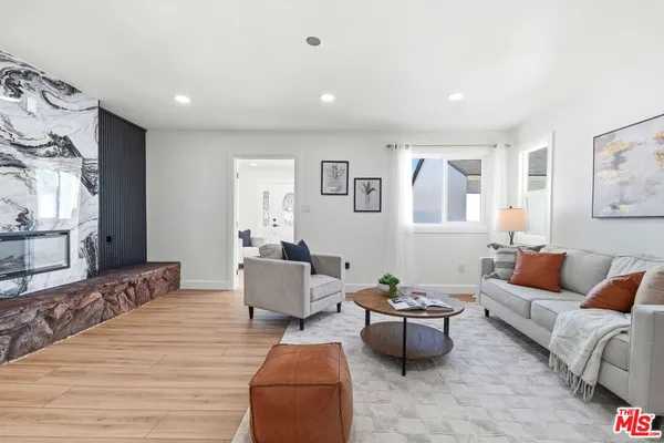 $1,044,990 | 11934 South Van Ness Avenue, Hawthorne, CA 90250
